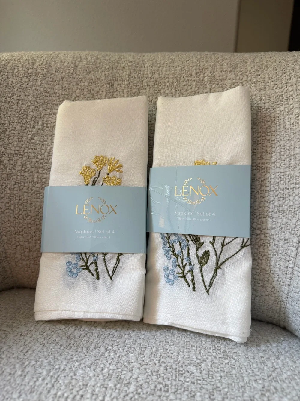 Lenox Set of 8 Wildflowers Border Embroidered 19